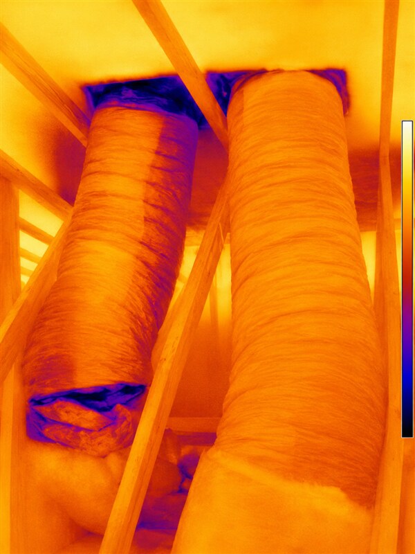 FLIR thermal image of air duct temperature differences