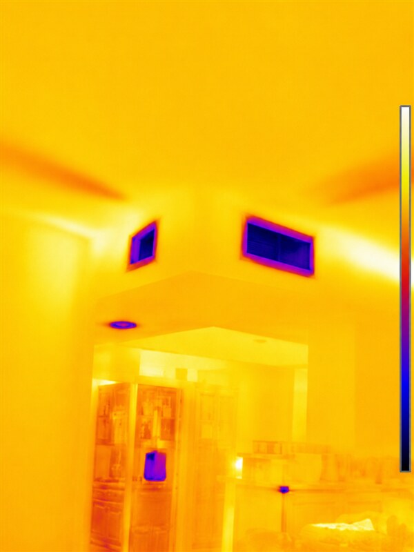 FLIR airflow pattern image used during Phoenix airflow and duct diagnostics